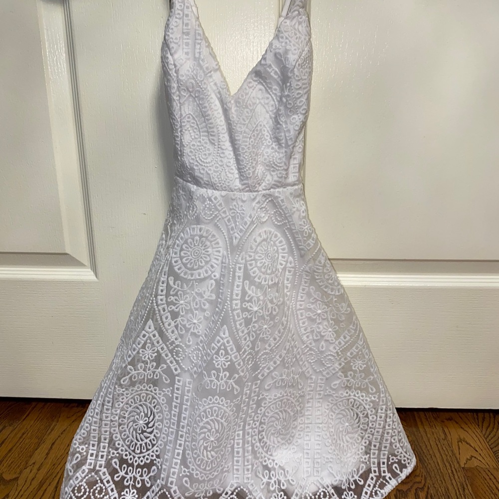 White Strap Dress Criss Cross Adjustable Straps Like New